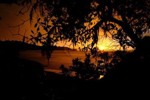 HiHi Sunset From The Shore